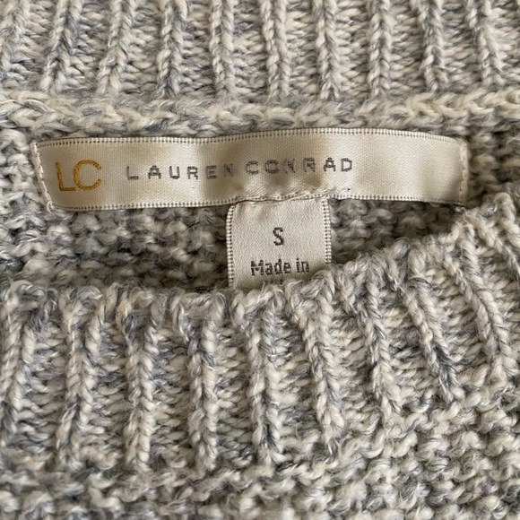 ⭐️ Lauren Conrad Heart Textured Cable Knit Sweater Small - Picture 5 of 6